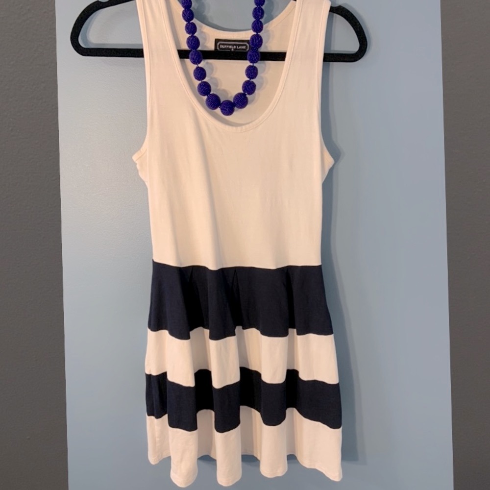 Bundle; dress & necklace